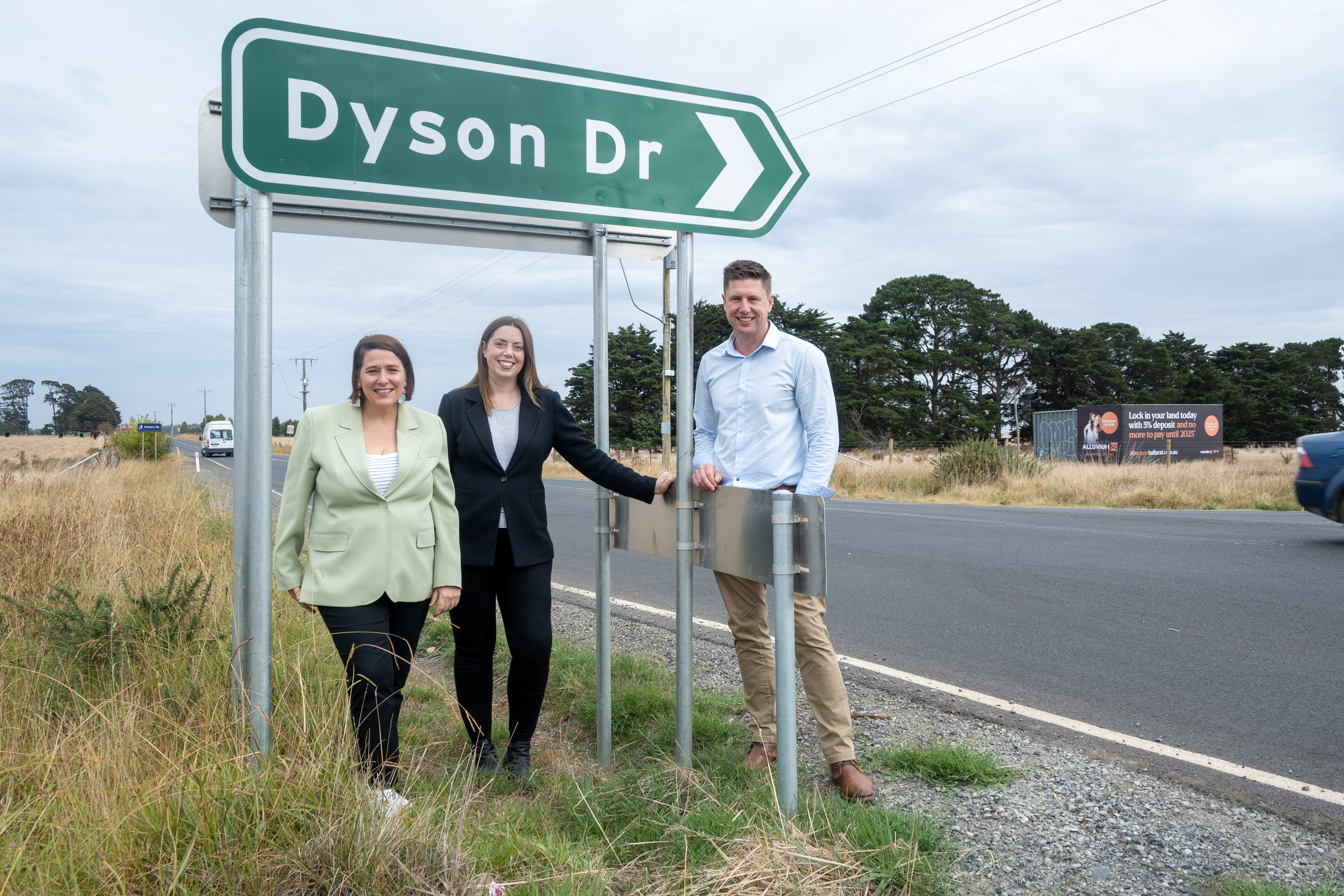 WORKS UNDERWAY FOR NEW BALLARAT ROUNDABOUT Main Image